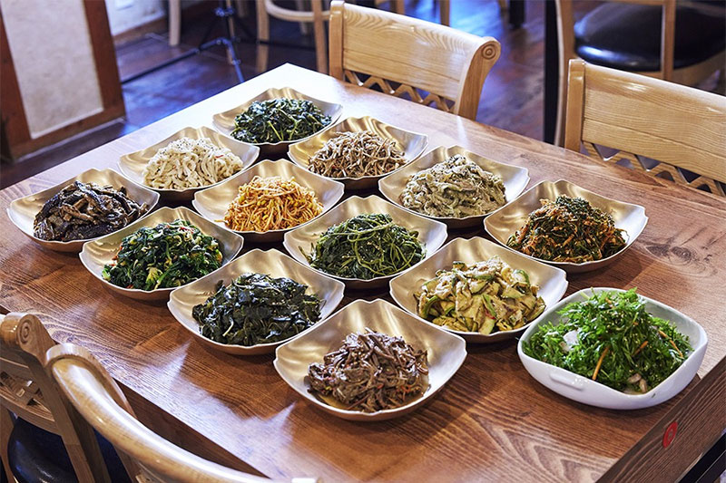 나물 한입, 입안 가득 퍼져 흐르는 봄 한식 예술장인 최향란 찬품장