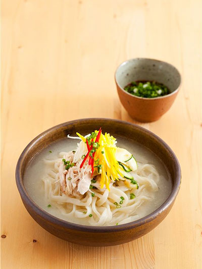 닭 칼국수 맛있는 한식이야기