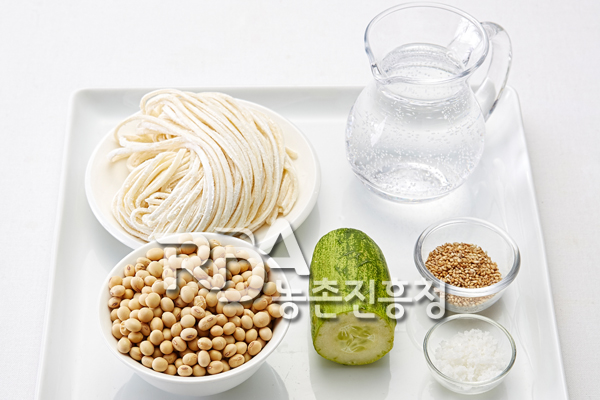 콩물칼국수 식재료