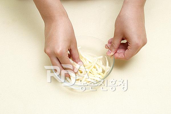 도라지오이무침 레시피 조리순서 1-0