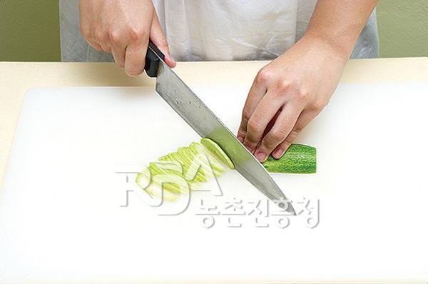 도라지오이무침 레시피 조리순서 2-0