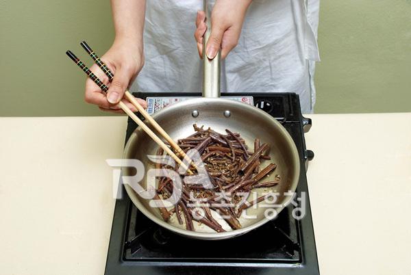 고사리나물(볶음) 레시피 조리순서 5-0
