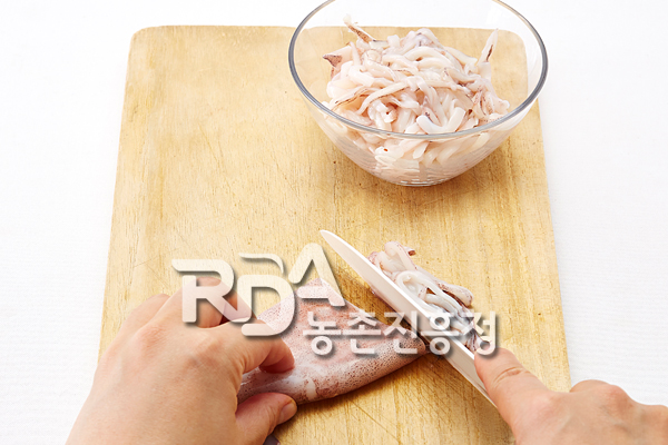 오징어물회 레시피 조리순서 1-1