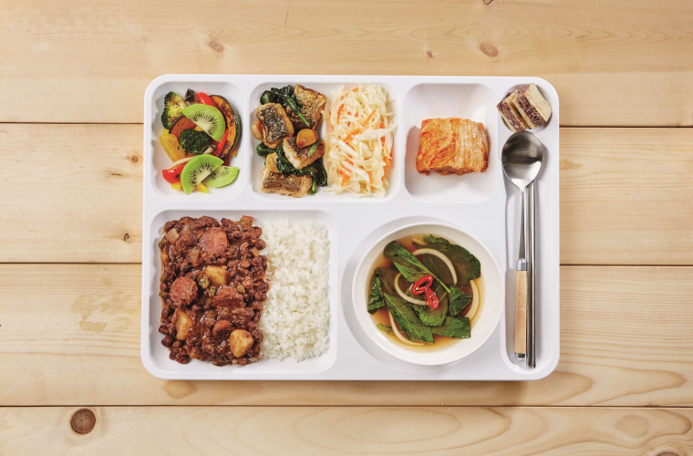 동부, 참다래, 시금치를 이용한 단체급식 상차림
