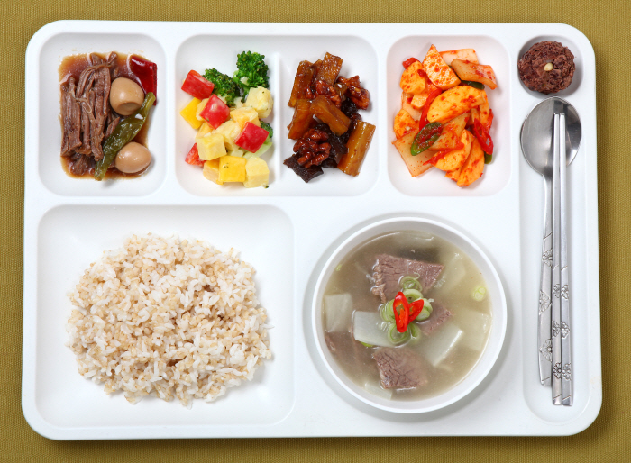 팥, 쇠고기, 고구마를 이용한 상차림 - 단체급식조리법