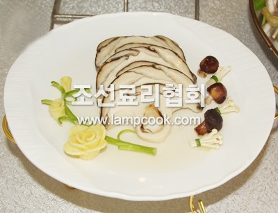 참나무버섯닭고기찜