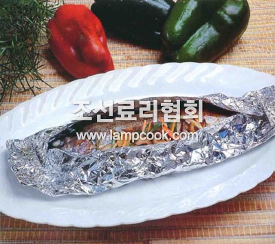 칠색송어종이쌈구이