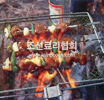 메돼지고기꼬치구이