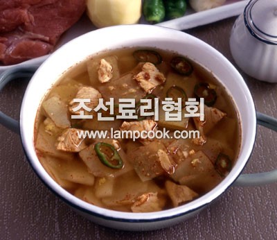 돼지고기감자지지개