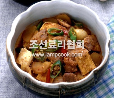 돼지고기두부찌개