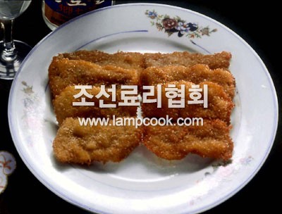돼지고기빵가루튀기