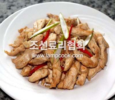 닭고기록두나물볶음