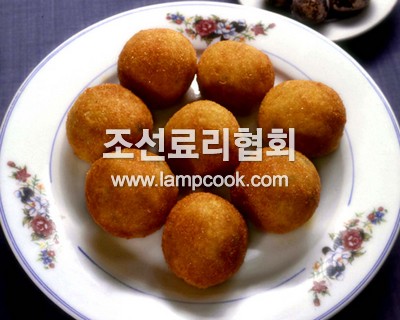메추리알고기쌈튀기