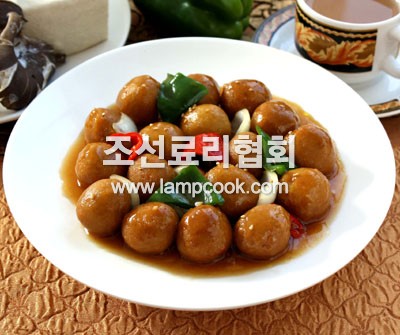 두부완자튀기볶음