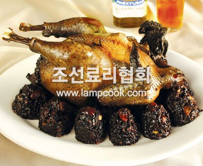 오골닭검은찹쌀찜