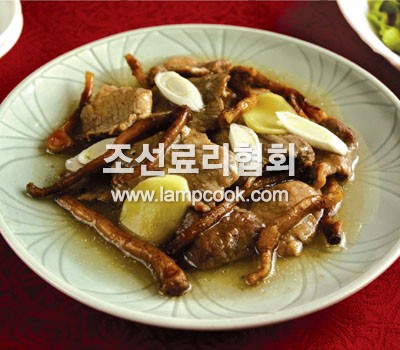 낚시둥굴레돼지고기찜