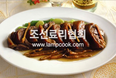 둥굴레단고기찜