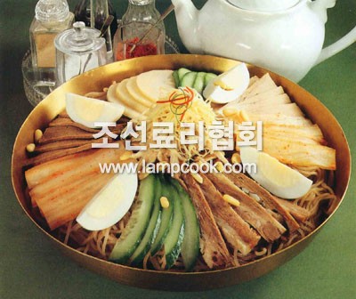 쟁반국수