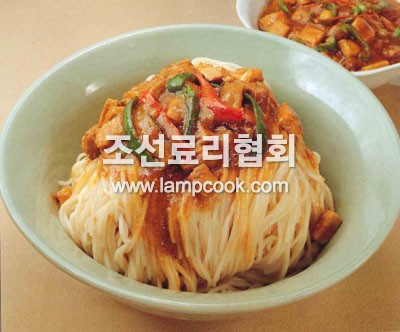 두부비빔국수