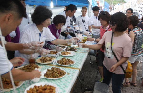 통영 수산물 대 축제