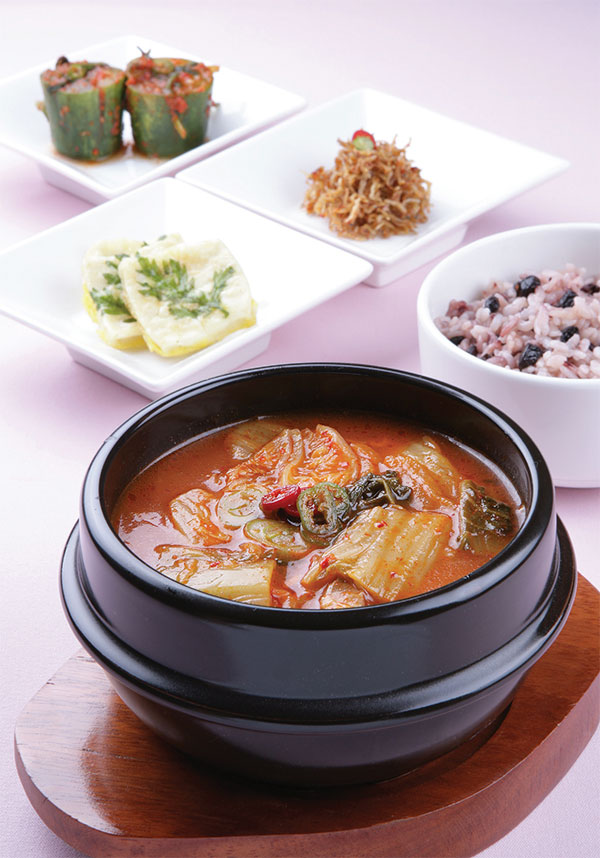 김치찌개 상차림 반찬