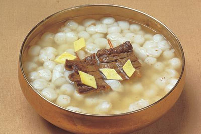 조랭이 떡국