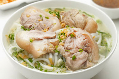 반깐지오해오똠띳(Banh canh gio heo tom thit)