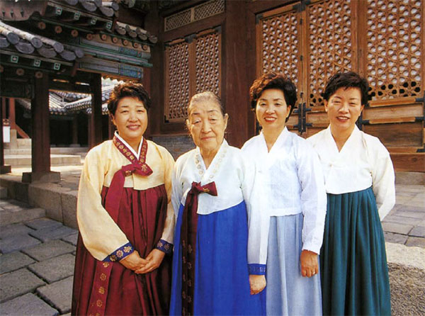 궁중음식 기능 보유자 후보 한복려(오른쪽)와 정길자(왼쪽)