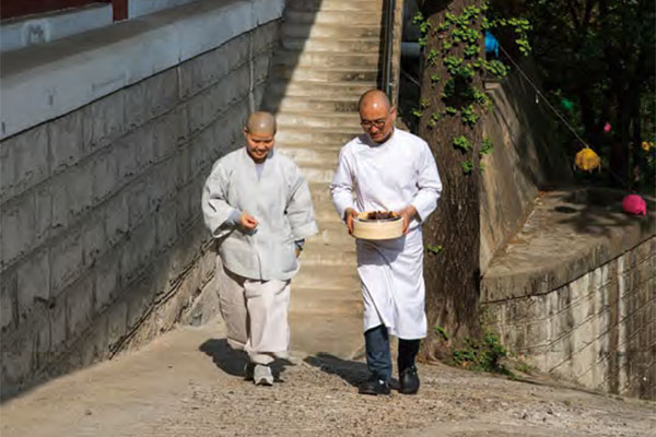 여거 스님과 옥동식 셰프