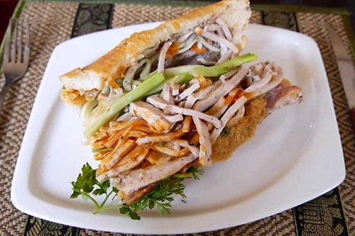 라오스음식 카오지 샌드위치 Khao Jee Sandwich