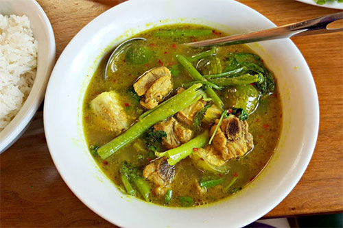 캄보디아음식 삼로르마추 Samlor Machu
