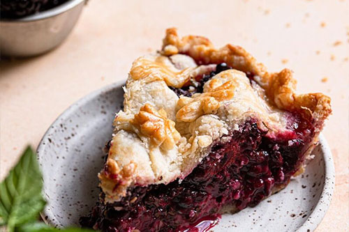 영국(England) 음식 블랙베리 앤드 민트 파이(Blackberry and Mint pie)