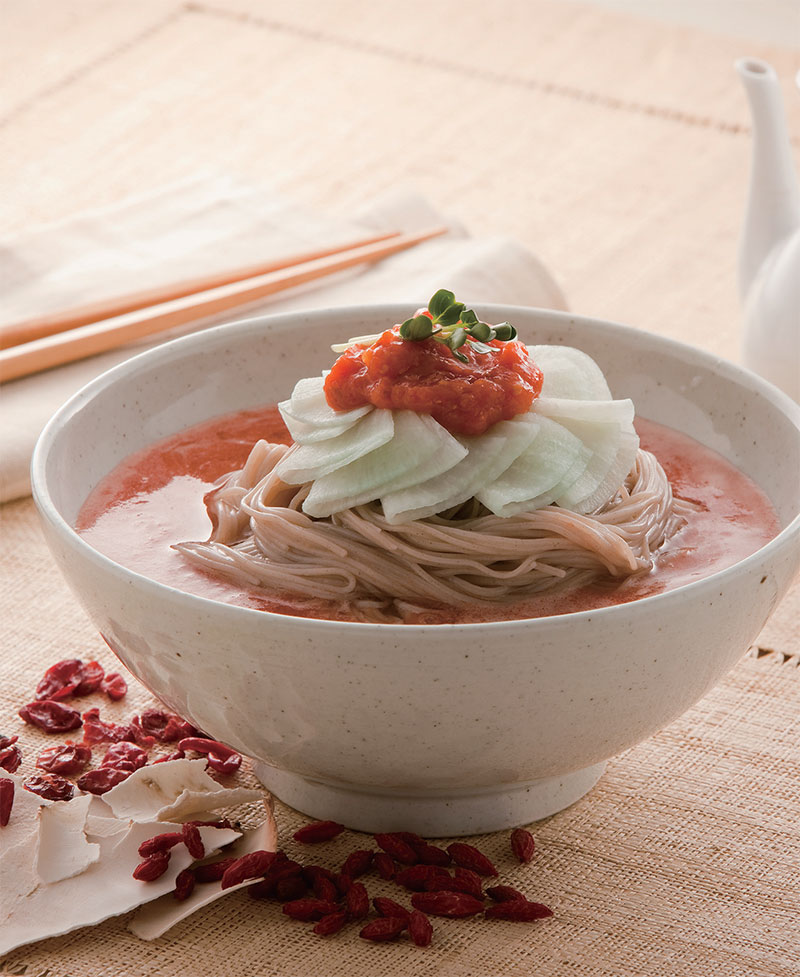 복령 산수유 토마토소스와 냉면 약선음식 완성된 요리