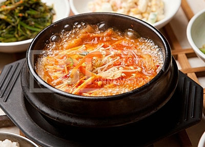 김치찌개(Kimchi Stew)